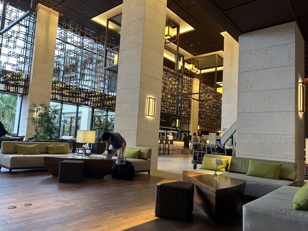 ハイアットリージェンシー瀬良垣のロビー